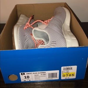 Adidas Swift Run